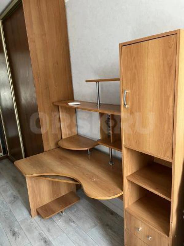 Продам две кровати и компьютерный стол, б/у в хорошем состоянии - Орск