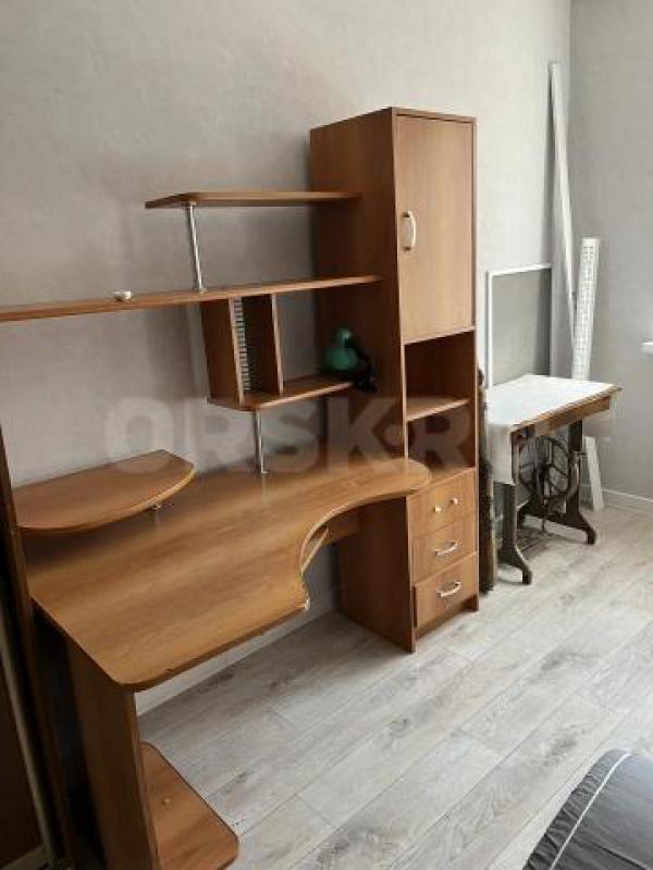 Продам две кровати и компьютерный стол, б/у в хорошем состоянии - Орск