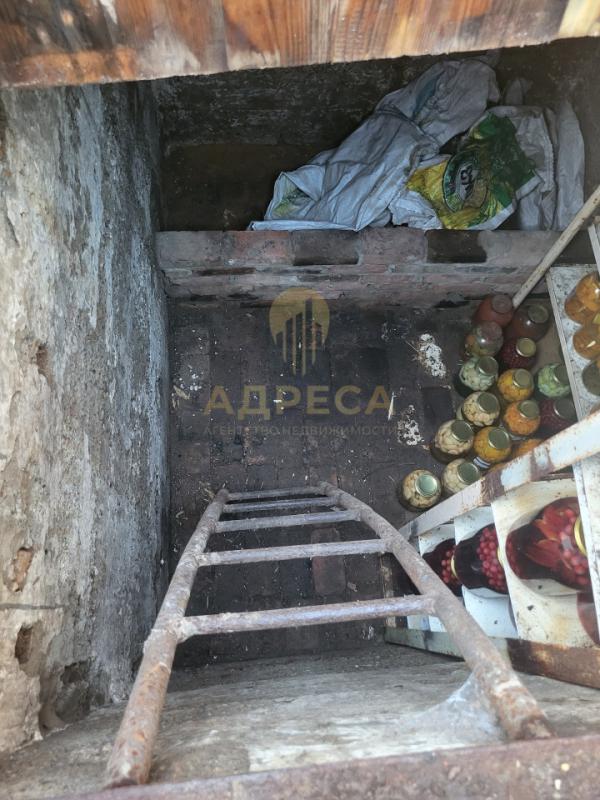 Продается 3 комнатная квартира в самом центре города, на 2 этаже 2-х этажного бревенчатого дома! - Оренбург