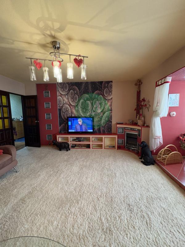 Продам 3-х комнатную квартиру по адресу: ул. - Орск