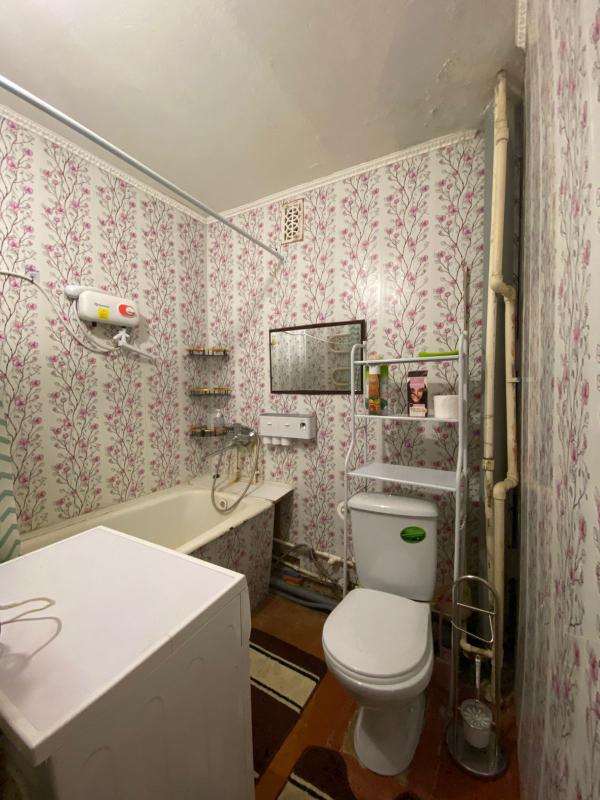 Сдам ТОЛЬКО на длительный срок (от полугода) просторную 1-комнатную квартиру по адресу: ул. - Новотроицк