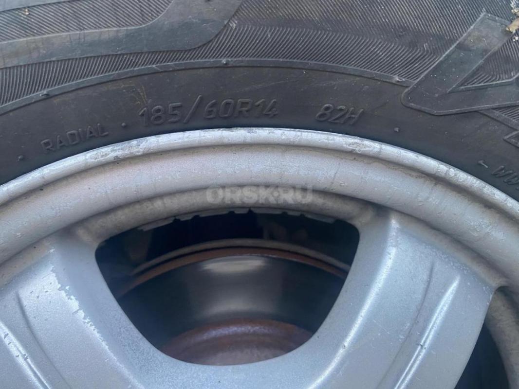Продам статусы r14 разболтовка 4х98
Резина 2 сезона отьездила - Орск