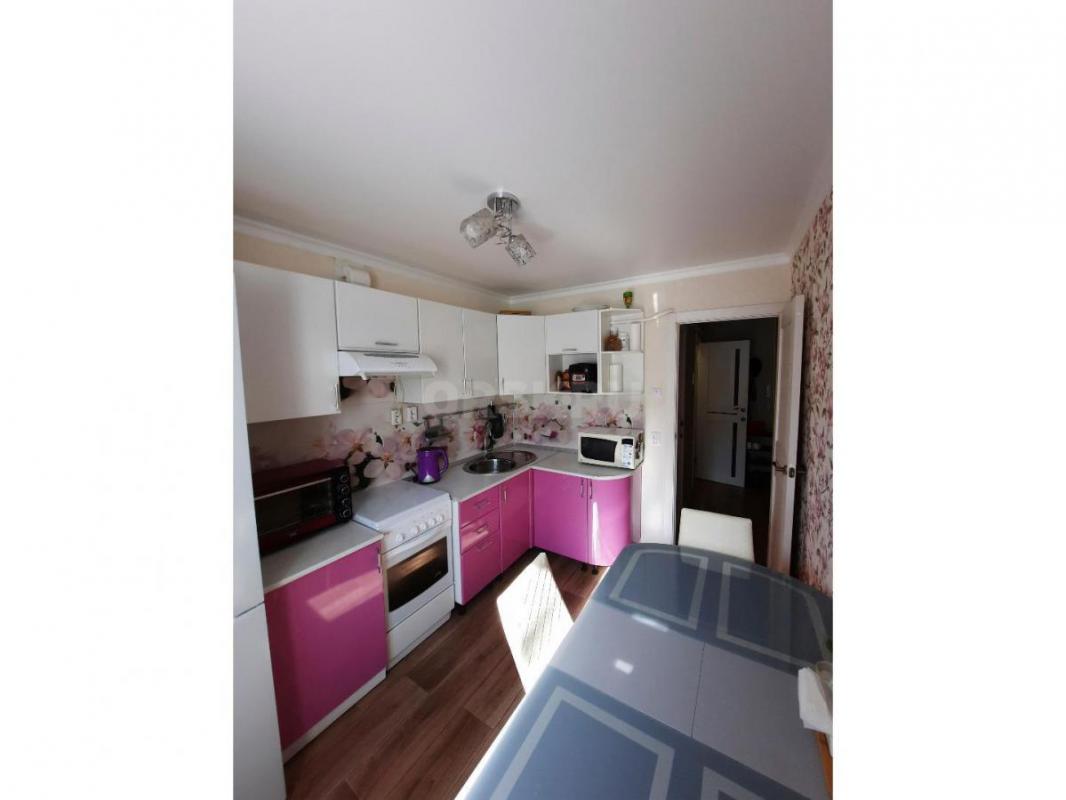 Отличный вариант уютной двухкомнатной квартиры на втором этаже девятиэтажного дома по пр-ту Ленина 1 - Орск