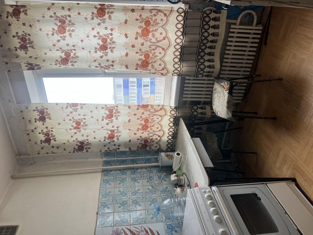 Продам 2- комнатную квартиру ( трамвайчик) Квартира расположена на четвертом этаже. - Новотроицк