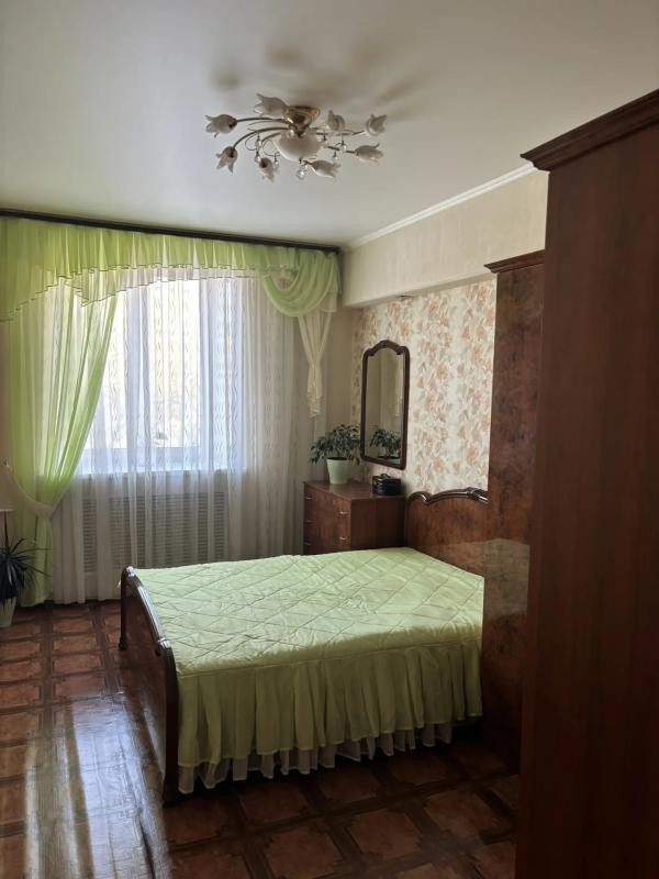 Продаётся уютная трехкомнатная квартира площадью 79.7 квадратных метров на втором этаже пятиэтажного - Новотроицк