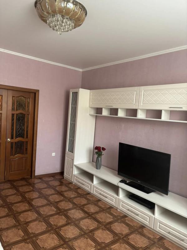 Продаётся уютная трехкомнатная квартира площадью 79.7 квадратных метров на втором этаже пятиэтажного - Новотроицк