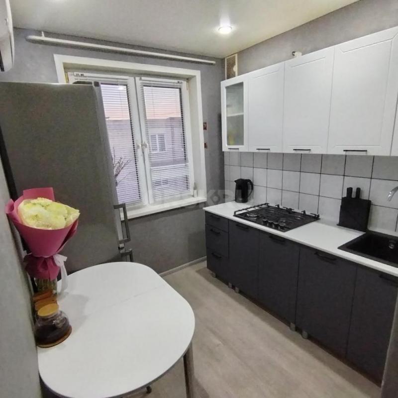 Продам квартиру в центре Васнецова, свежий ремонт, поменяна вся проводка , сантехника, с мебелью!сад - Орск