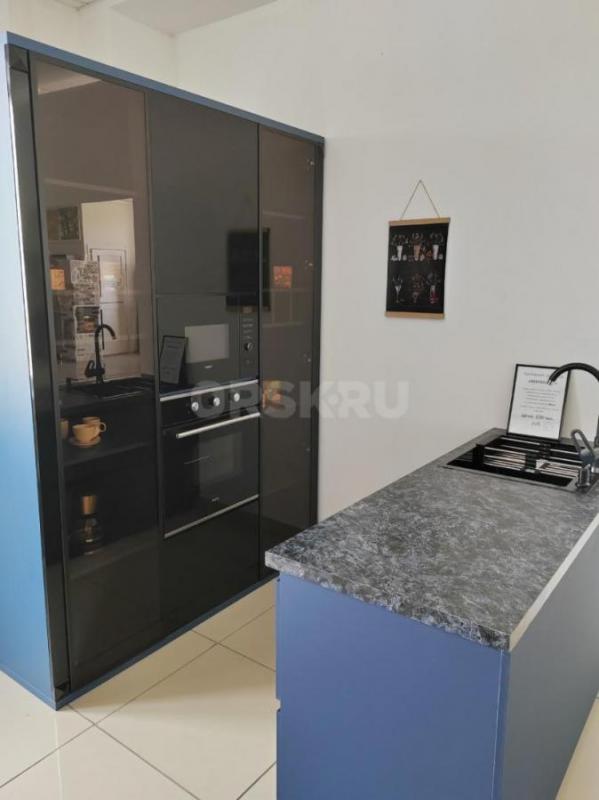 Продам новый дизайнерский кухонный гарнитур. - Орск
