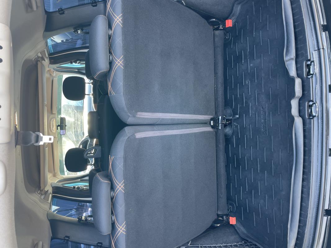 Машина использовалась как семейный автомобиль,ухожена,не прокурена(в семье никто не курит)не такси и - Орск