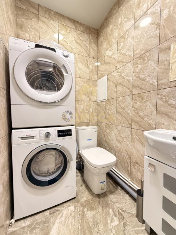 Продается уютная квартира по улице Карпова 3/1, полностью с ремонтом, расположенная на 17-м этаже мо - Оренбург