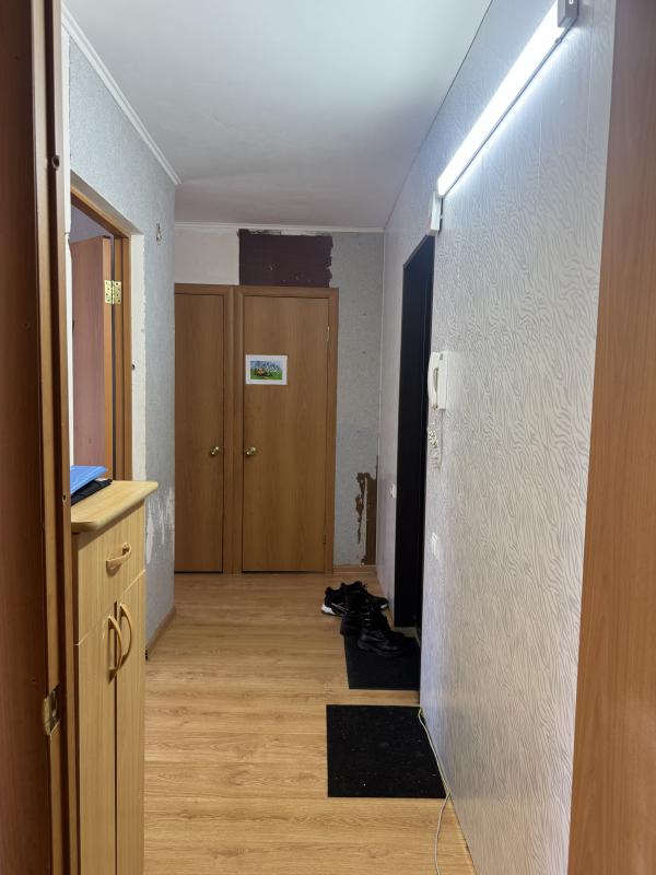 Продаётся двухкомнатная квартира, 44,2 кв. - Гай