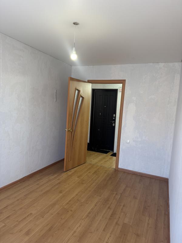 Продаётся двухкомнатная квартира, 44,2 кв. - Гай