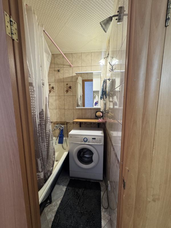 Продаётся двухкомнатная квартира, 44,2 кв. - Гай