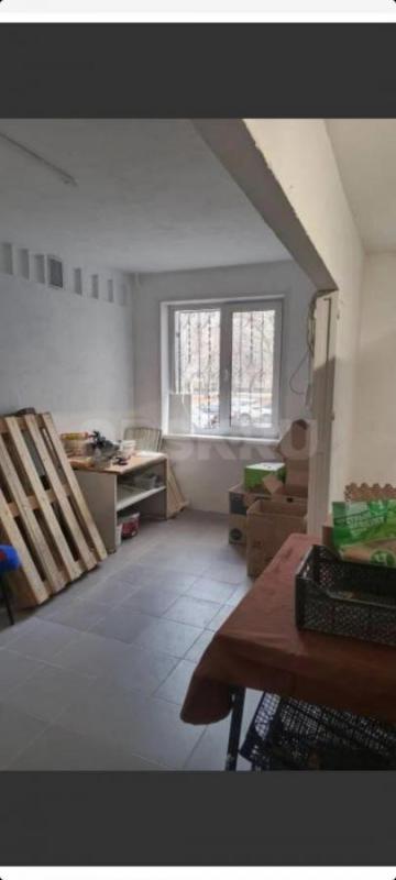 Продам нежилое торговое помещение 107 кв. - Орск