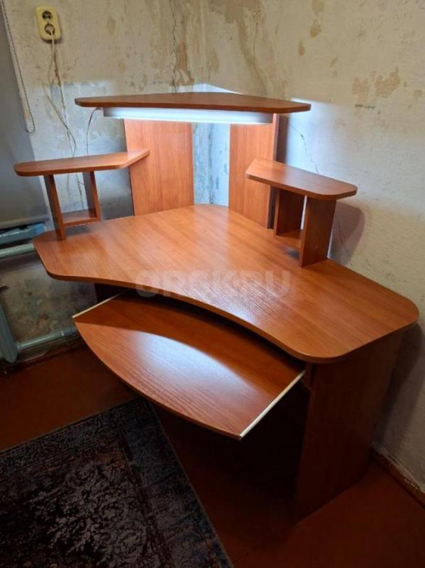 Продам стол компьютерный с подсветкой, в хорошем состоянии. - Орск