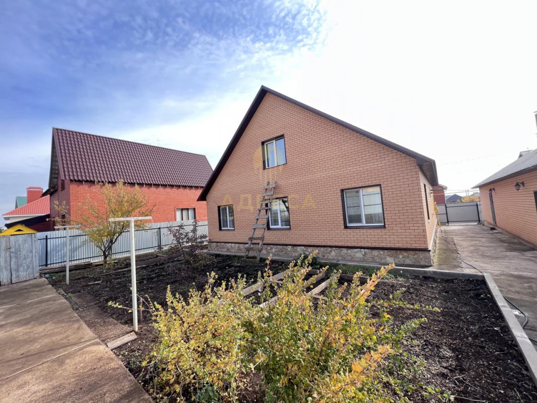 Продаётся просторный и надёжный дом для большой семьи в поселке Ленина ( Заречье) со всей необходимо - Ленина