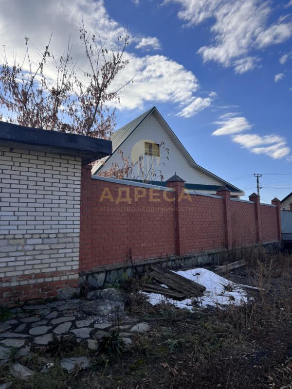 Продаётся 2-х этажный дом с земельным участком площадью 9 соток. - Кувандык