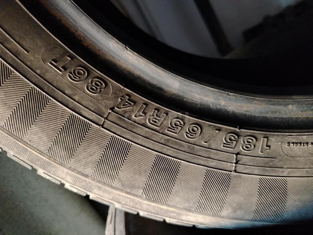 Летние шины 4 шт в хорошем состоянии, два баллона Yokohama 185/65 R14, два баллона Кама 175/70 R14, - Орск