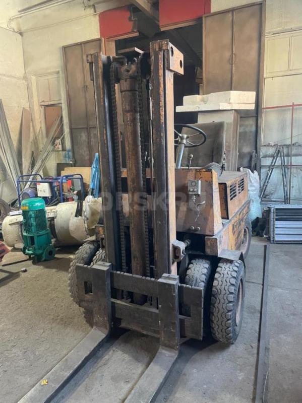 Продам автопогрузчик Balkancar  Б/У  грузоподъемность 3,2т, высота подъема 1,8м, полностью исправен, - Орск