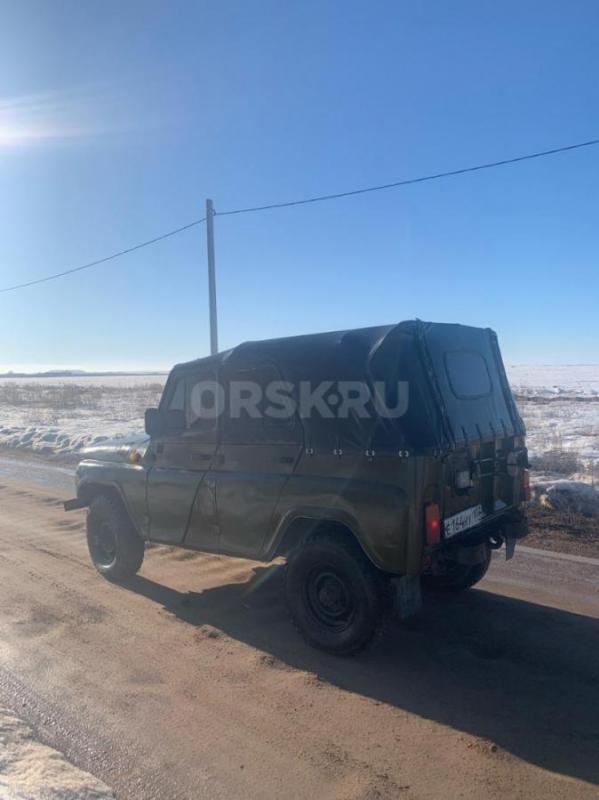 Уаз 98 год, в отличном состоянии, на военных мостах в отличном состоянии, тент новый, двигатель рабо - Орск