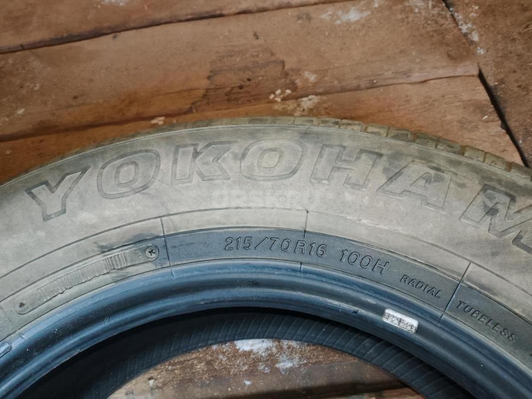шины б/у yokohama geolander g033 215/70 r16 лето
3 шт протектор еще на лето хватит (300р штука) - Орск