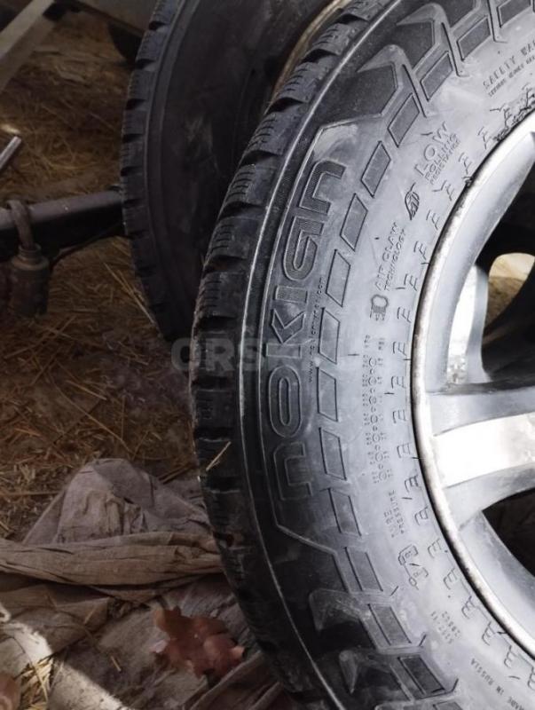 Продам колёса с зимней резиной 215/70/р16 на литых дисках . - Орск