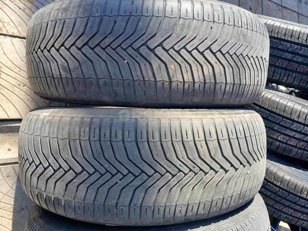 Продам летнюю резину бу! 4шт.
2 шт Мишлен 235/60 R,-18
2шт Данлоп sp sport 270 235/60 R-18
Все ши - Орск