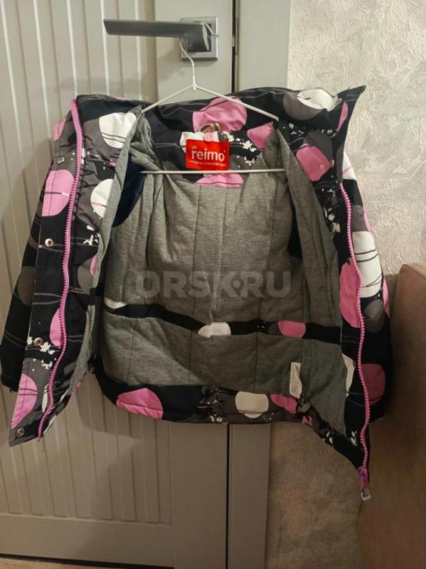 Продам демисезонный костюм для девочки размер 110 - Орск