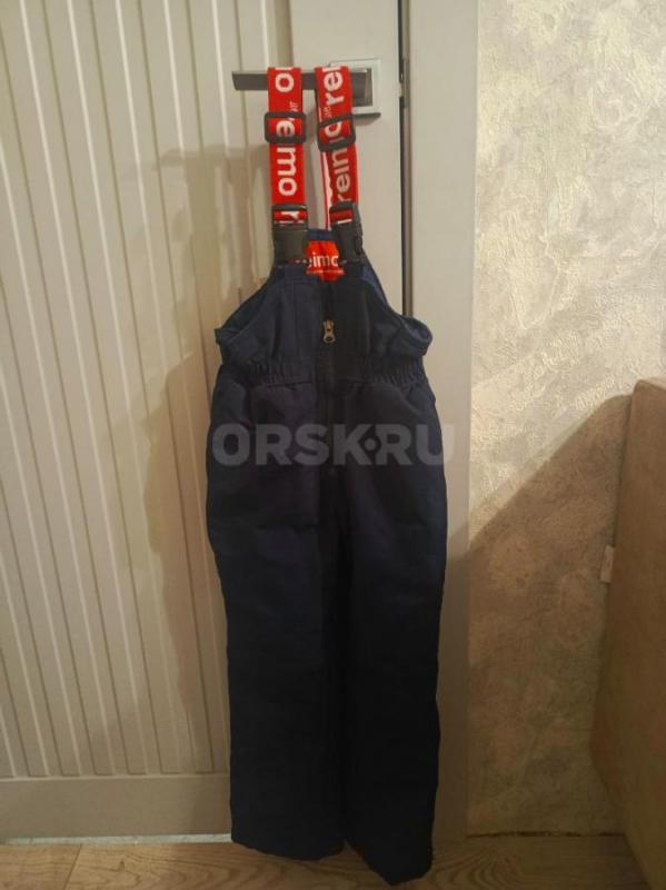 Продам демисезонный костюм для девочки размер 110 - Орск