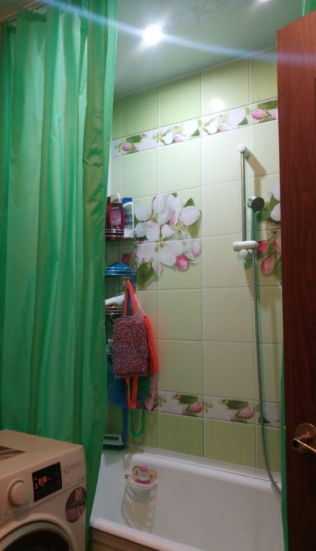 Продам (в связи с переездом)теплый благоустроенный дом на Северном по ул. - 