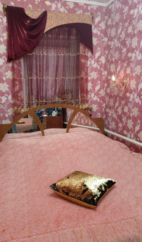 Продам (в связи с переездом)теплый благоустроенный дом на Северном по ул. - 