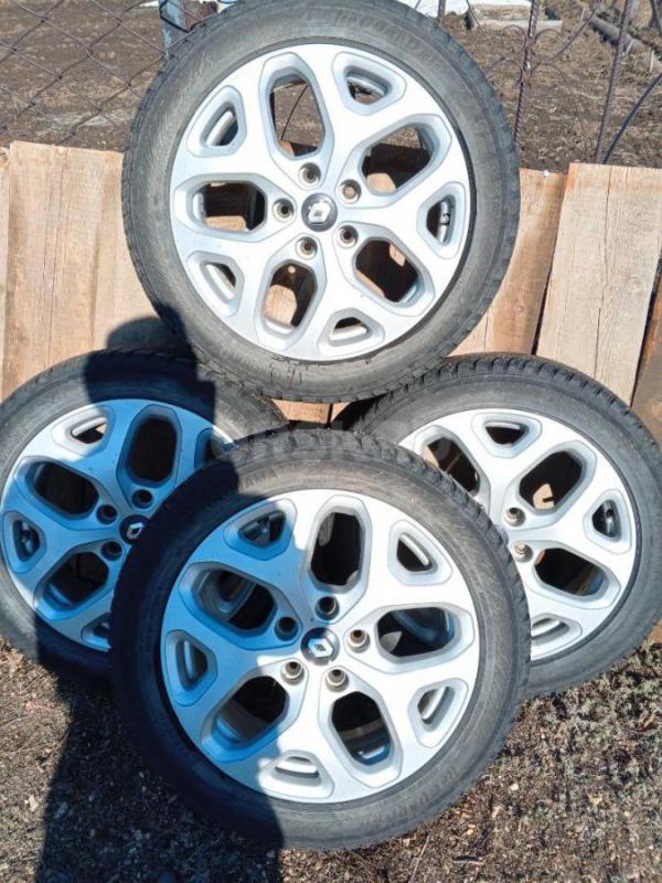 Продам резину зимнюю на оригинальных дисках Рено 215x50R17 разболтовка 5x114.3 . - Орск