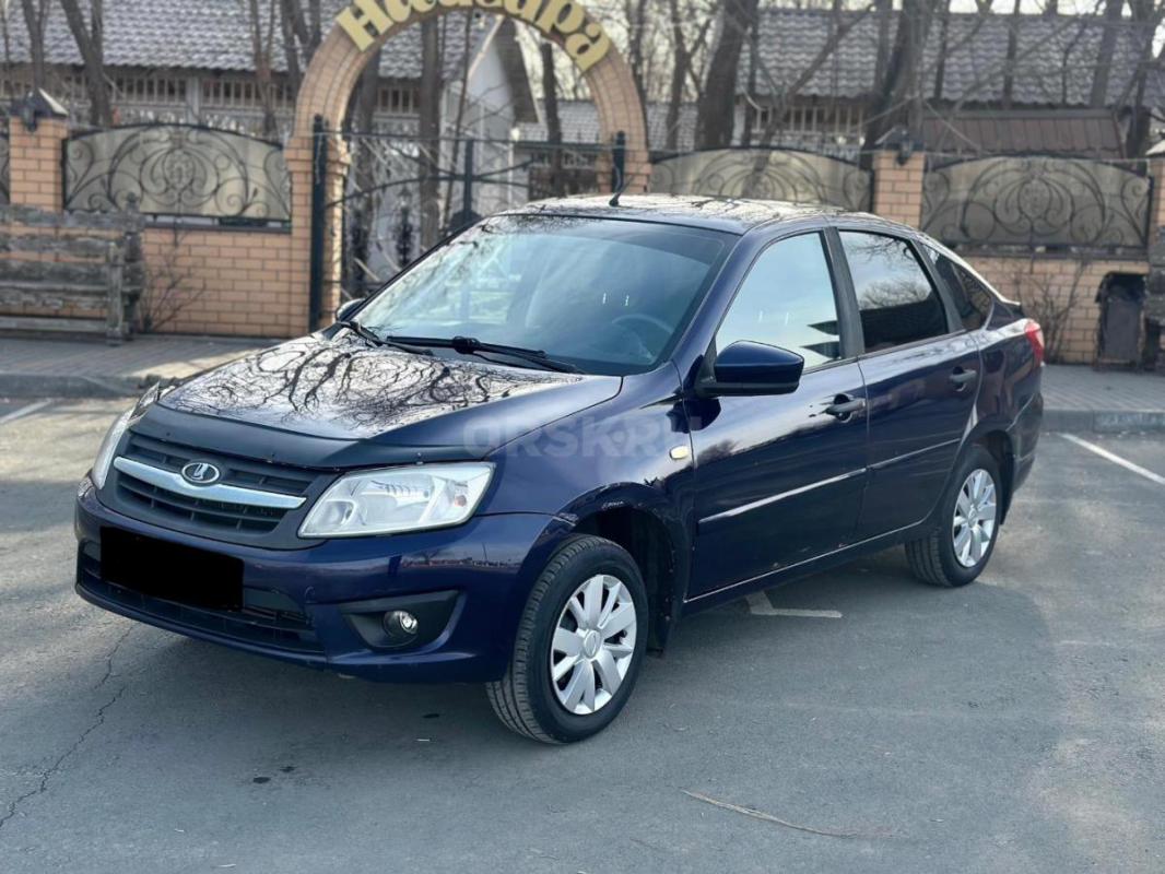 Продам Lada Granta 2015г
ПТС оригинал 3 владельца 
Без ДТП 
Пробег 176.000
Двигатель 8кл работае - Орск