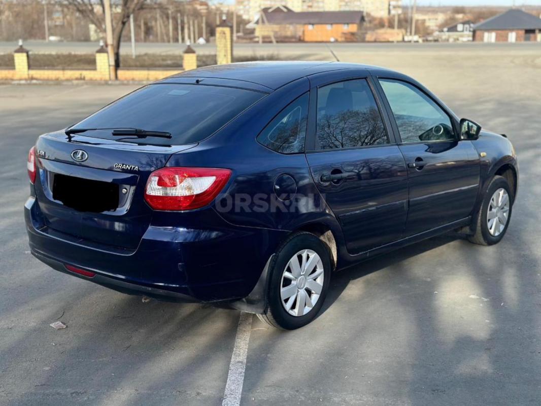 Продам Lada Granta 2015г
ПТС оригинал 3 владельца 
Без ДТП 
Пробег 176.000
Двигатель 8кл работае - Орск