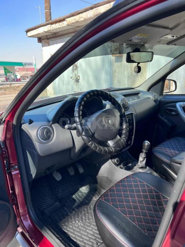 Гаражное хранение, второй владелец, комплект зимней резины на дисках - Орск