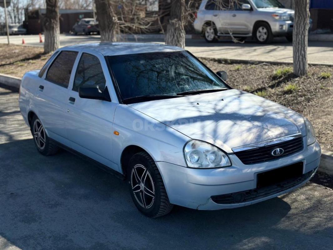 Продам Лада приора 2008гэ
2собственника
Без ДТП В родном окрасе
Кузов не гнилой 
Двигатель работ - Орск