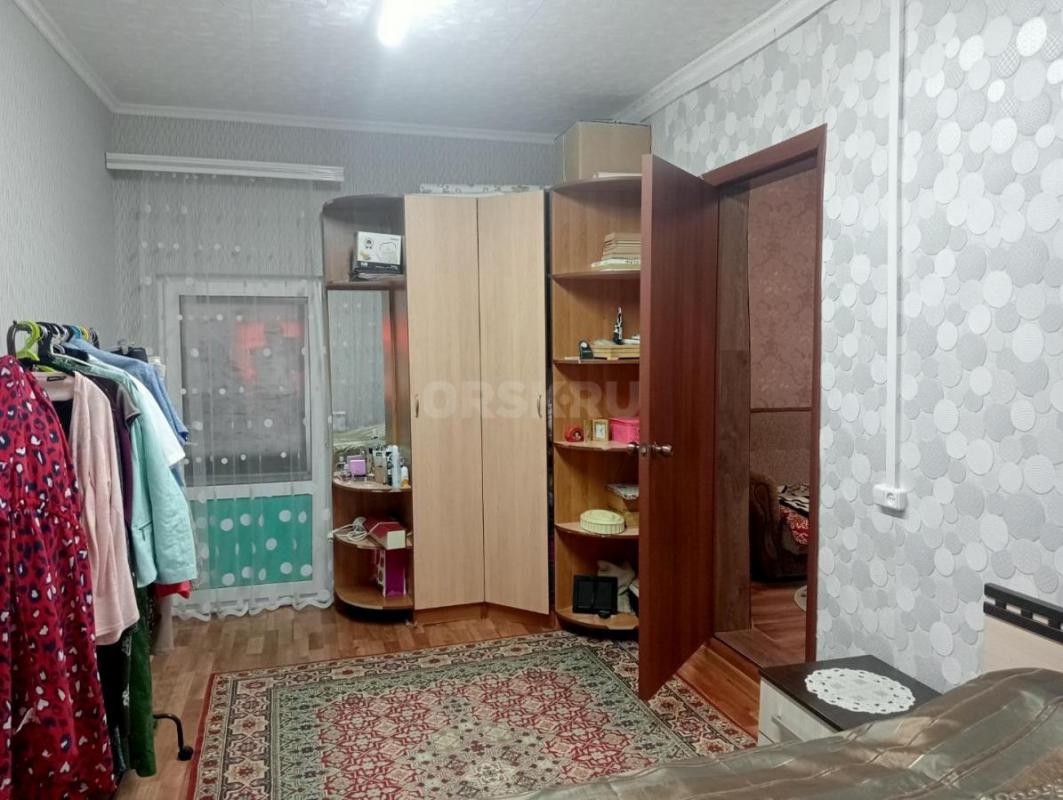 Описание
Продается просторный дом в экологически чистом районе города с удобными подъездными путями - Орск