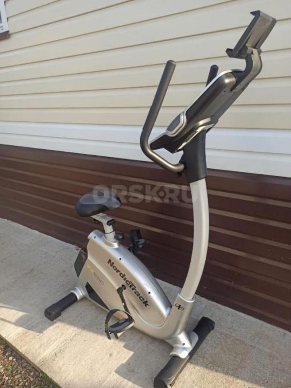 Продаю велотренажёр NordicTrack VX 550

Ищете эффективный способ поддерживать форму дома? - Орск