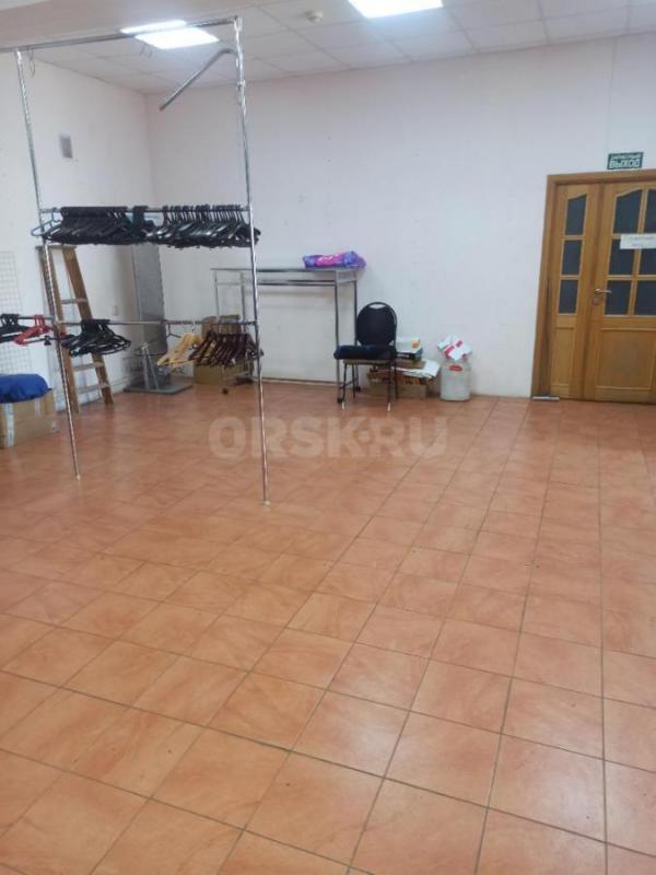 Cдается в аренду 35 км в,р-н ост ЛУЧ,пр-т Ленина 71 Б(второй этаж). - Орск