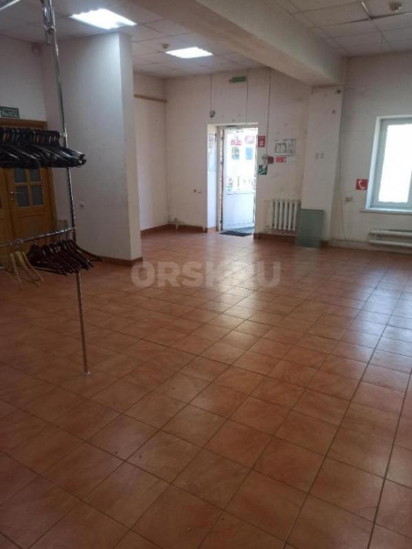 Cдается в аренду 35 км в,р-н ост ЛУЧ,пр-т Ленина 71 Б(второй этаж). - Орск