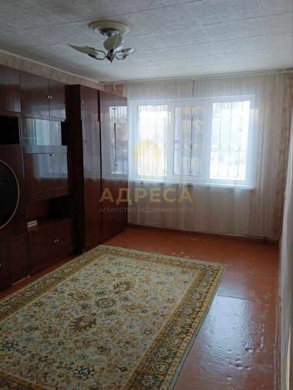 Продается трехкомнатная квартира на 1 этаже, без балкона.📍 Расположение: Удобный первый этаж. - Оренбург