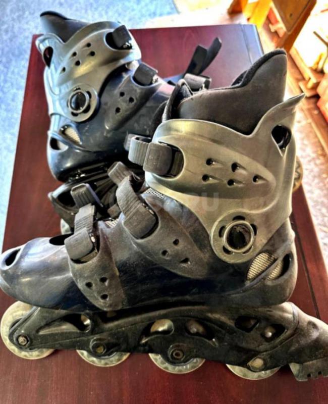 Продаю импортные Роликовые коньки в отличном состоянии 44 р. - Гай