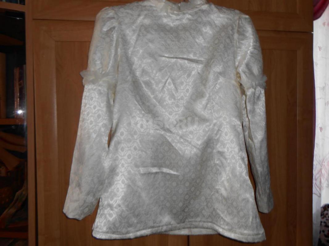 блузки 44 размер платье курточка бл  все по 200 - Орск