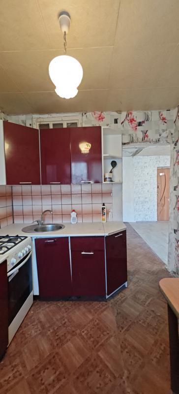 Шок цена!!! 2-комнатная квартира в центре, 1 этаж, под ремонт, подходит под коммерцию!!! - Новотроицк