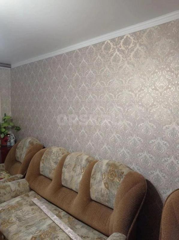 Девушка оклеит обои !!! - Орск