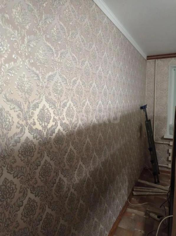 Девушка оклеит обои !!! - Орск