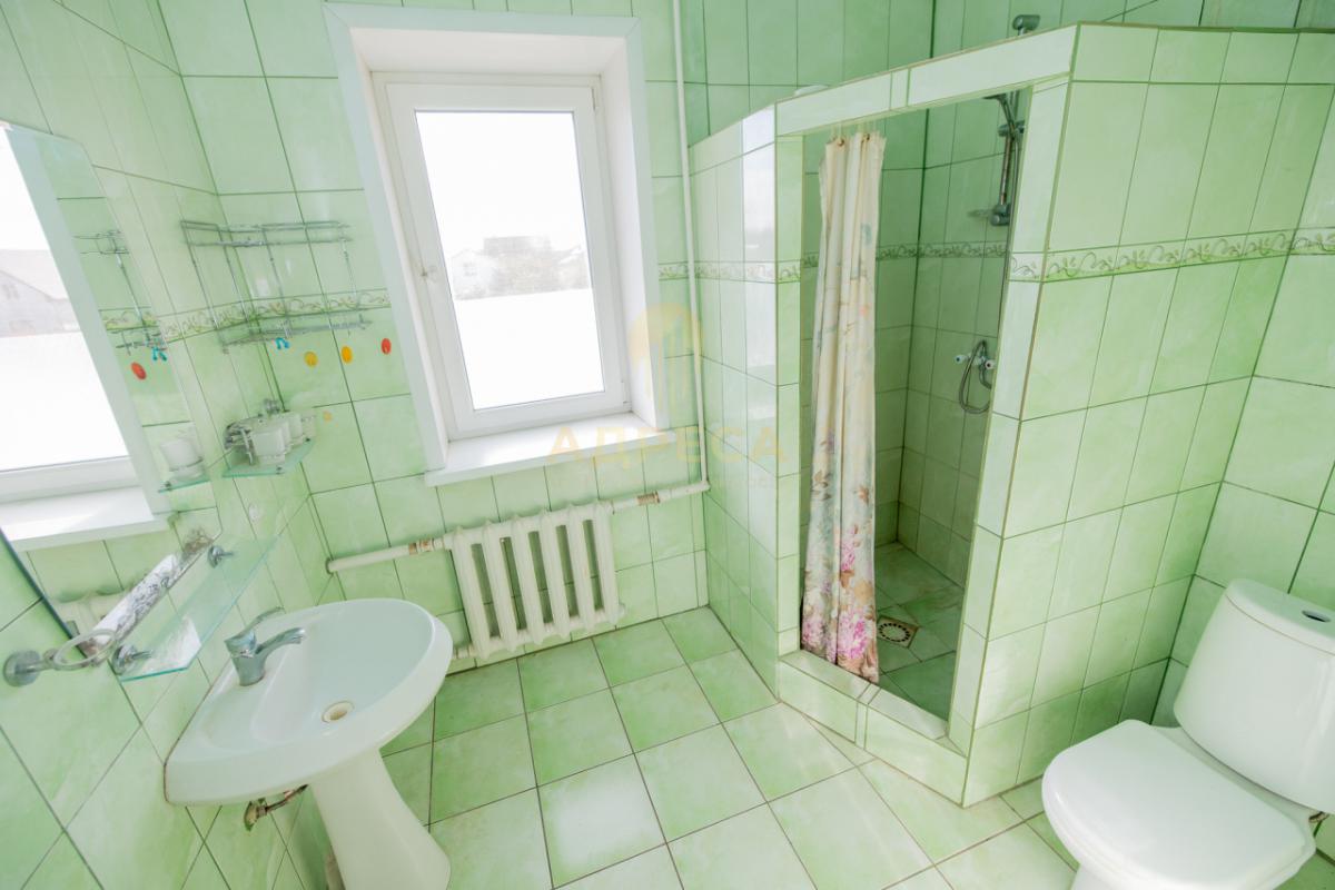 Продаём просторный и надёжный двухэтажный дом для большой семьи. - имени 9 Января