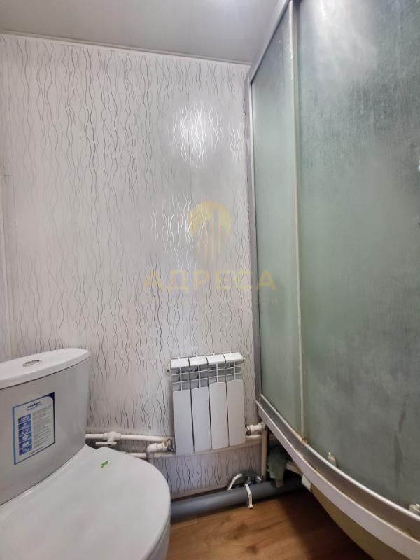 Продается 3 комнатная квартира по адресу: ул. 1 мая дом 148В самом центре города, на 2 этаже 2-х эта - Оренбург