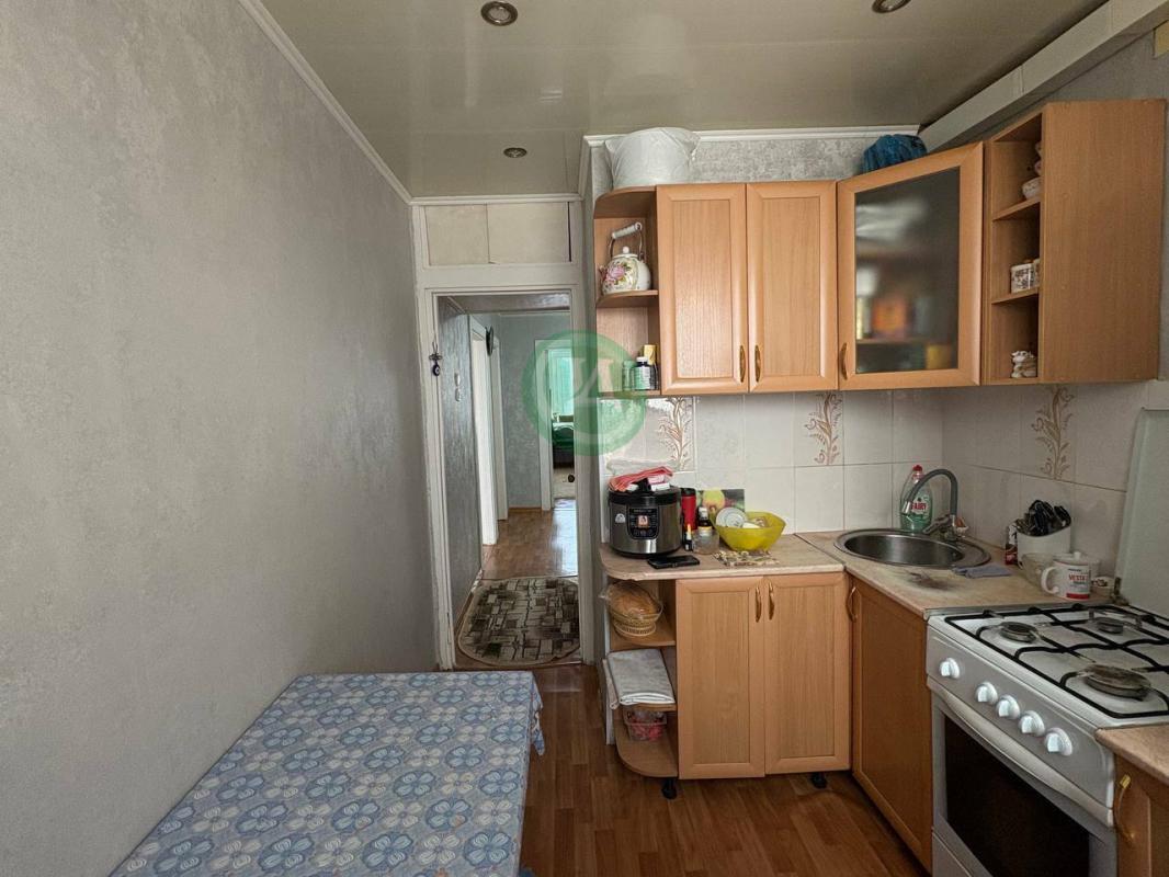 Продам 3-х комнатную квартиру по ул. - Орск