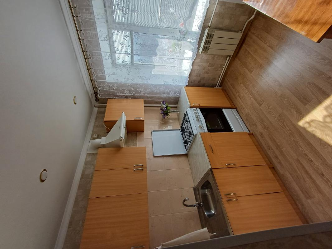 Продаётся уютная,теплая двухкомнатная квартира в центре города! - Медногорск